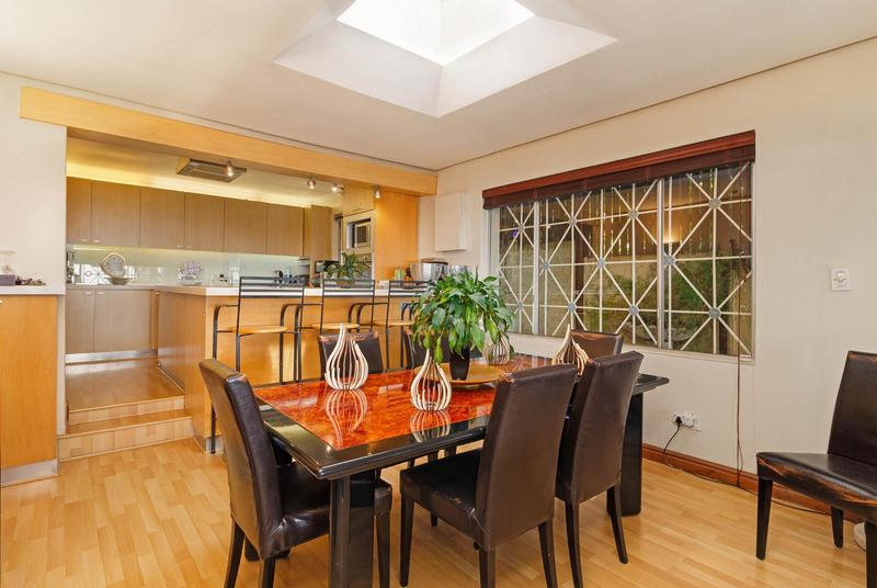 3 Bedroom Property for Sale in Green Point Western Cape